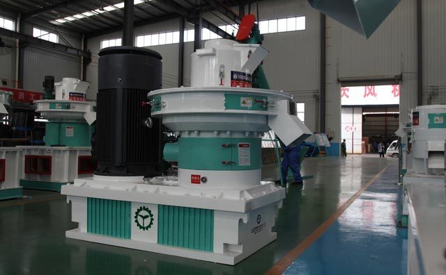 秸稈燃料顆粒機在工作中出現(xiàn)震動怎么辦？