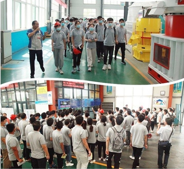 同學(xué)們進(jìn)入顆粒機(jī)產(chǎn)品展廳與精益化生產(chǎn)車(chē)間