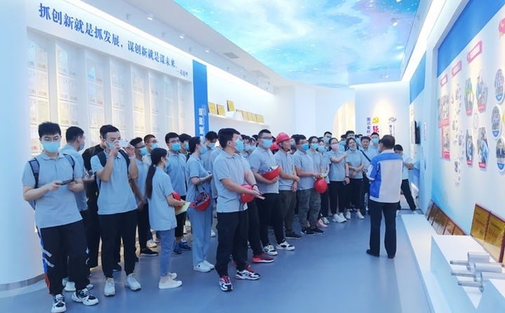 景書(shū)記從金格瑞的品牌、企業(yè)理念、公司規(guī)模、全球布局等方面介紹了公司