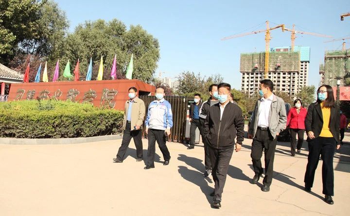 愿尊老愛老的傳統(tǒng)美德不斷的傳承、發(fā)揚(yáng)、光大