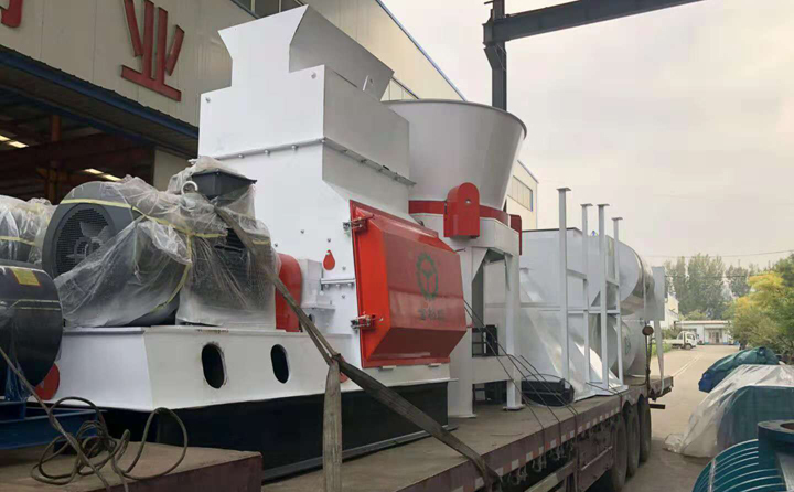 粉碎機(jī)裝車(chē)中 粉碎機(jī)裝車(chē)中