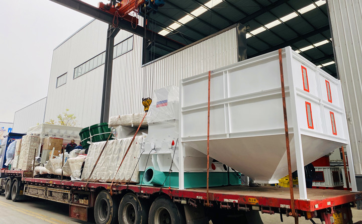 顆粒機(jī)生產(chǎn)線裝車完成