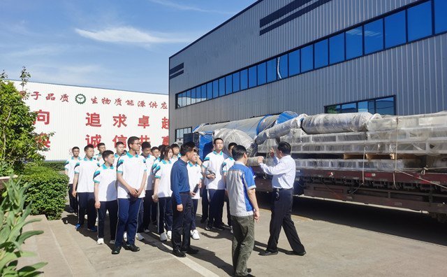 山東金格瑞顆粒機(jī)廠家廠區(qū) 山東金格瑞顆粒機(jī)廠家廠區(qū)